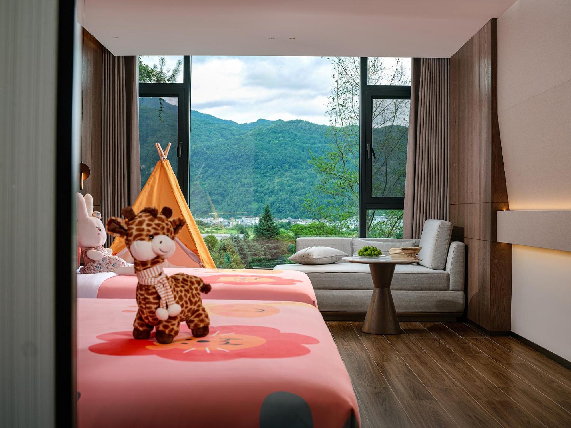 Zhangjiajie Utopia Hotel--Free One Way Pick Up Service Over 2 Nights Ngoại thất bức ảnh
