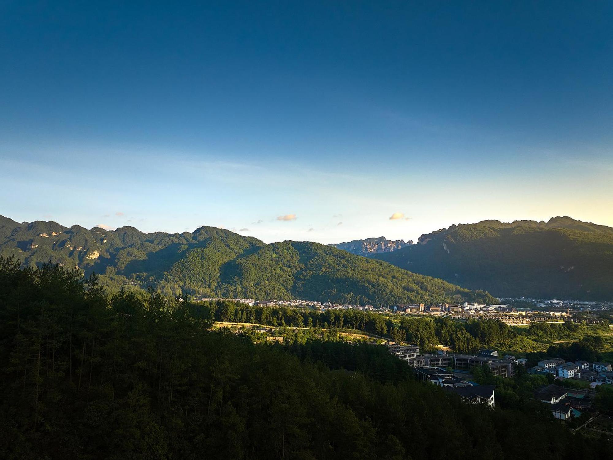 Zhangjiajie Utopia Hotel--Free One Way Pick Up Service Over 2 Nights Ngoại thất bức ảnh
