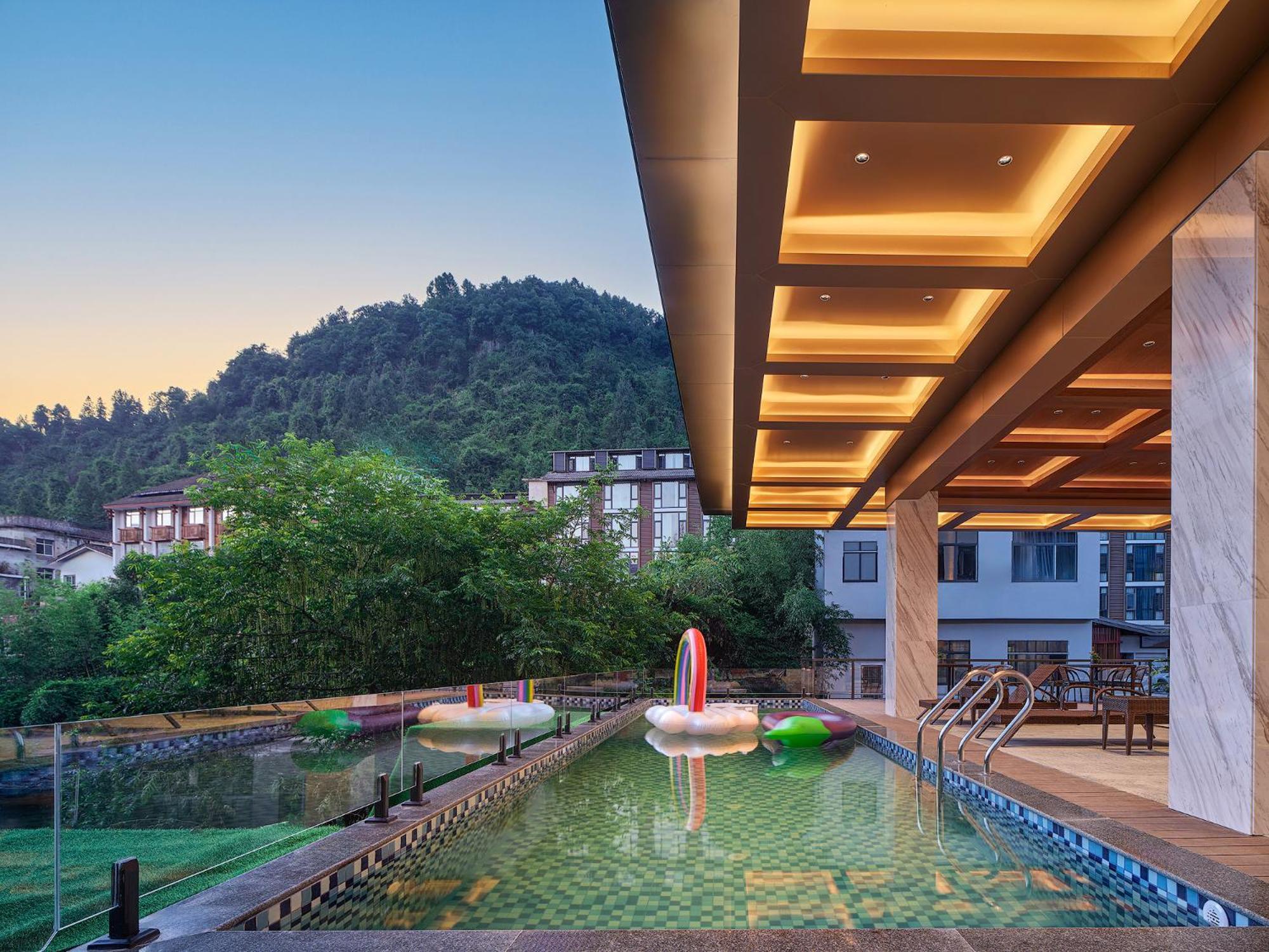 Zhangjiajie Utopia Hotel--Free One Way Pick Up Service Over 2 Nights Ngoại thất bức ảnh